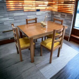 Comedor amarillo